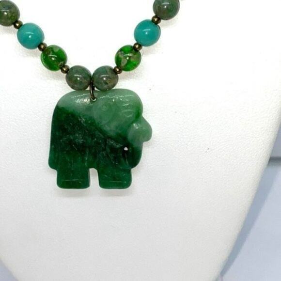 Handmade Beaded Teal Rocks Green Elephant Necklace - Picture 7 of 16
